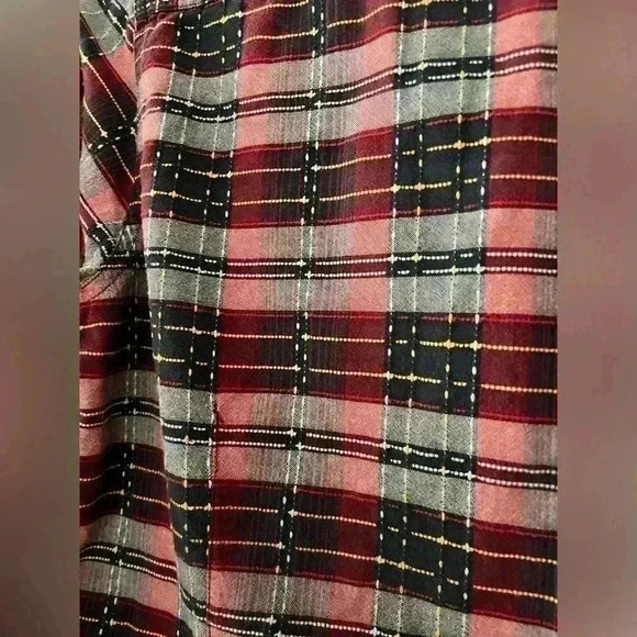 The Territory Ahead Woven Textured Button Down Women’s Top - Picture 2 of 5